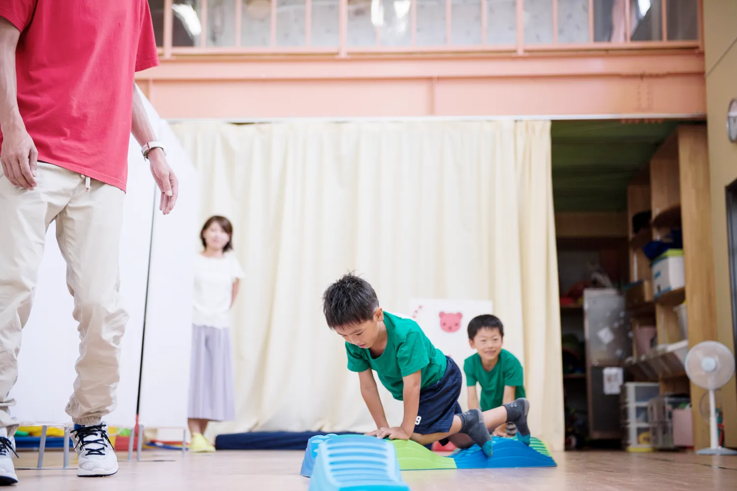 指導者の目線の写真